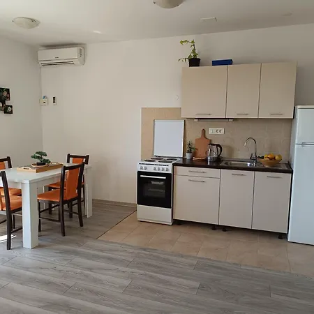 Apartment Stari Koko Omis